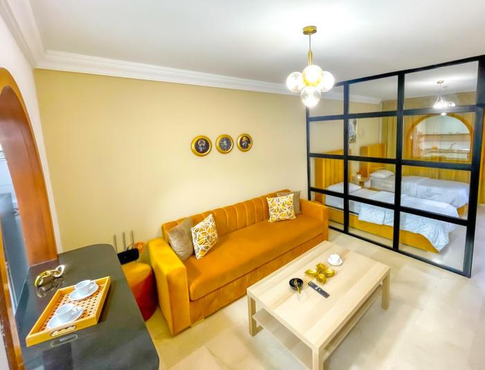 City Center Apartment Steps from the Beach شقة ممتازة خطوات فقط عن البحر ووسط المدينة