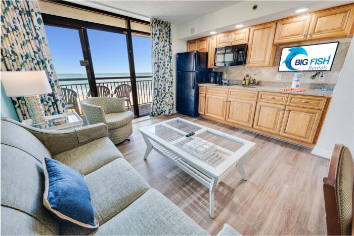 Low Floor 1BR, Direct Oceanfront Beautiful, Pools