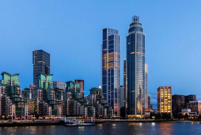 Luxury Riverside Apartment in the Central London New Year fireworks