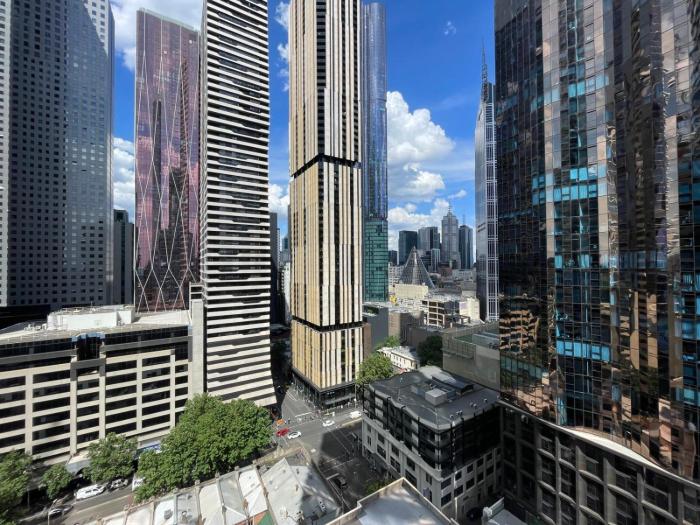 Complete Host Fulton Ln Apartments