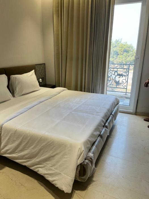 Hotel The Ram Lakhan - Near Ram Mandir Ayodhya Luxurious & Comfortable Stay