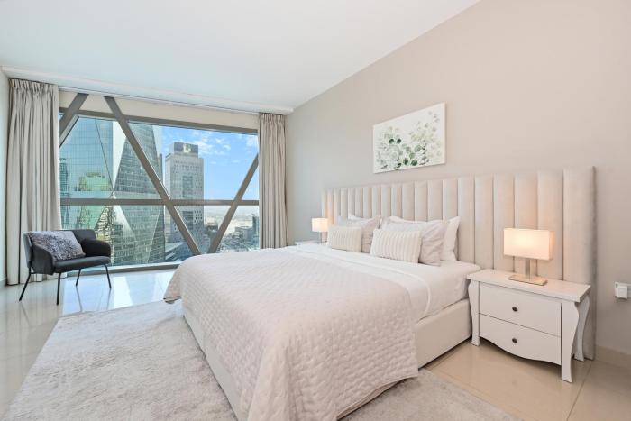 Difc 1 Bd apartment in Park Tower