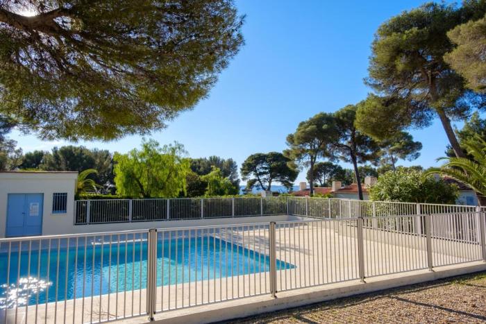 Bright studio close to the beach in Roquebrune
