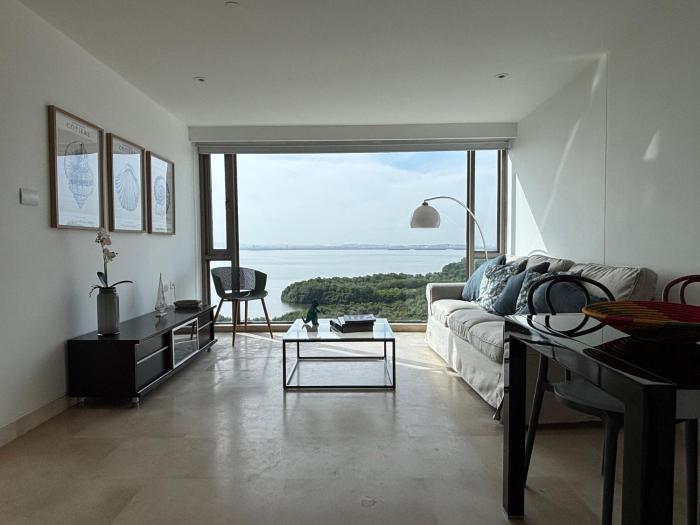 Beachfront Apartment at Radisson Hotel