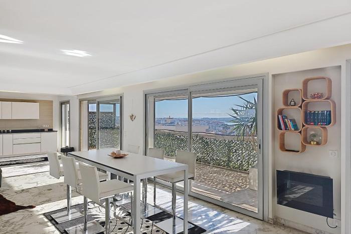 HENRI CAMILLE AGENCY - Goelands- Luxury 3 bedrooms huge sea view terrace