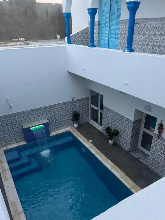MAHDIA REJICHE maison avec piscinne privee à 350 m de la plage de Rejiche TUNISIE