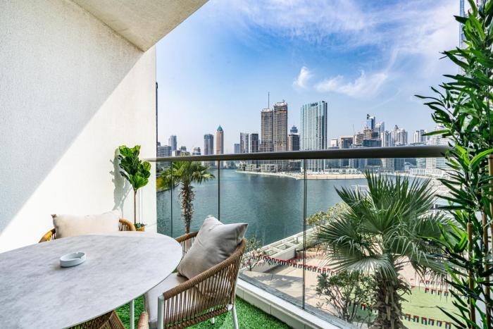 Sleek Home in Business Bay with Panoramic Views