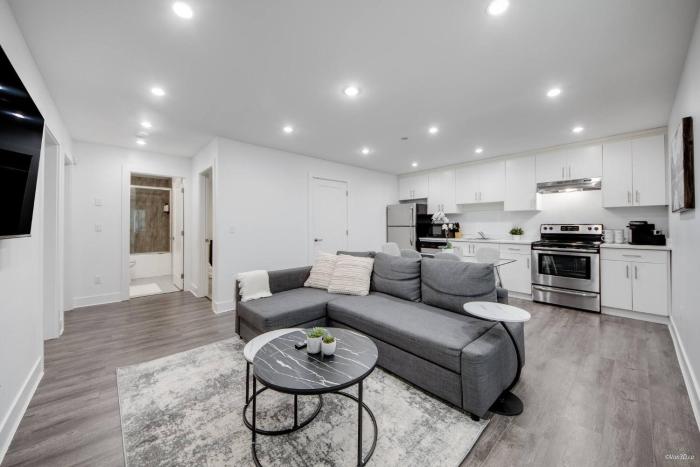 Modern 2Bed Suite Near Capilano Bridge & Trails
