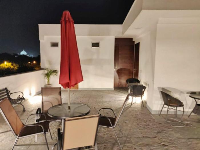 Spacious 2-Bedroom Apartment with Private Terrace, Central Delhi