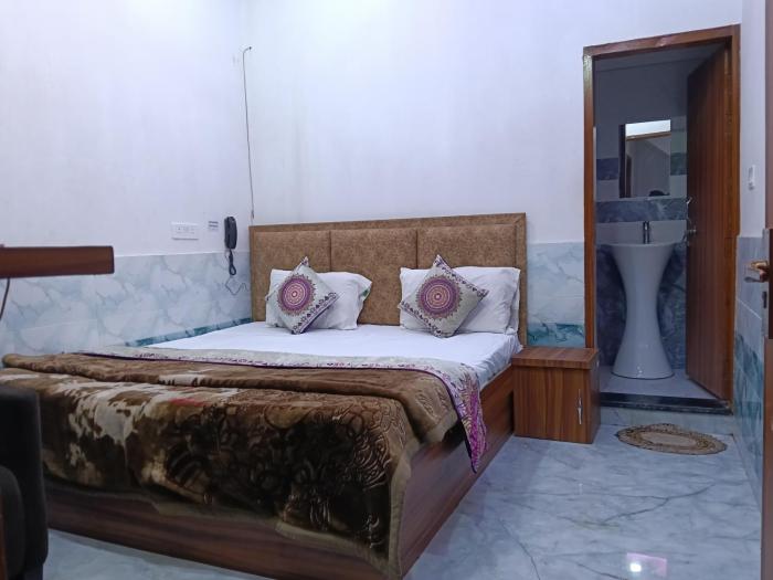 Shree Girraj Dham Vrindavan