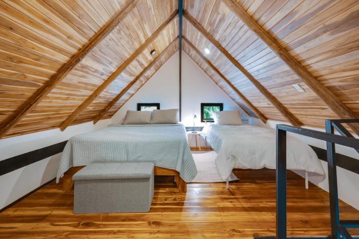 5 Lofts En La Paraiso