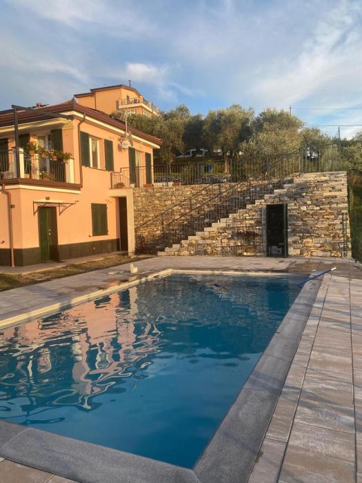 Villa-swimming pool CaDuMa Portofino view est