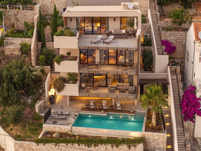 Villa Eleven Excelsior - Skyline Gym, Pool, Beach and Spa