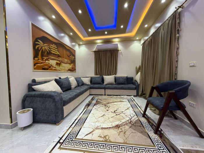 Ozoris Pyramids View Inn