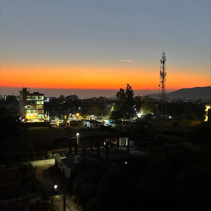 Doon Winterline Mountain & Winterline View Rooftop Apartment