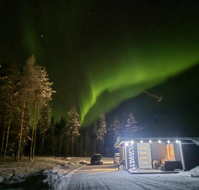 Aurora Haven- Järvenrantamökki, oma sauna ja rauha