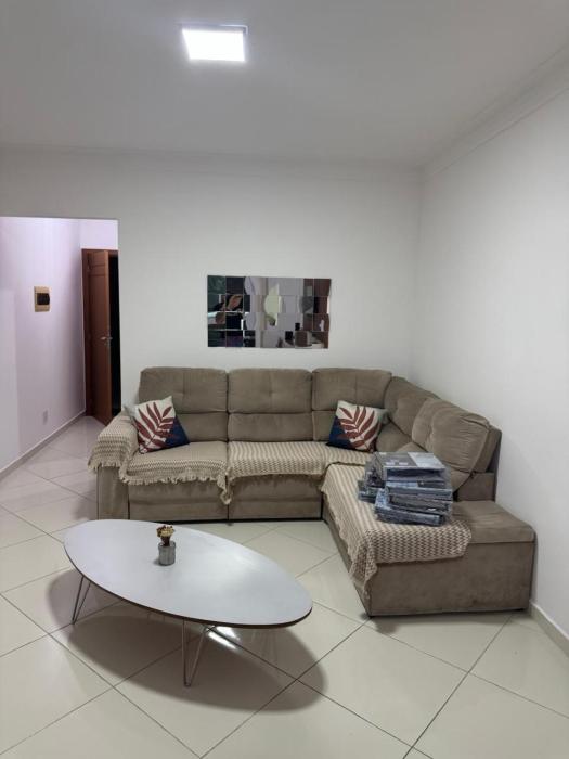 Apto amplo com piscina