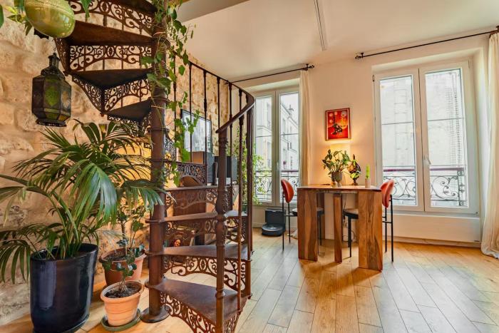 Duplex dexception et atypique à Montmartre