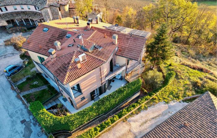 3 Bedroom Awesome Apartment In Peglio