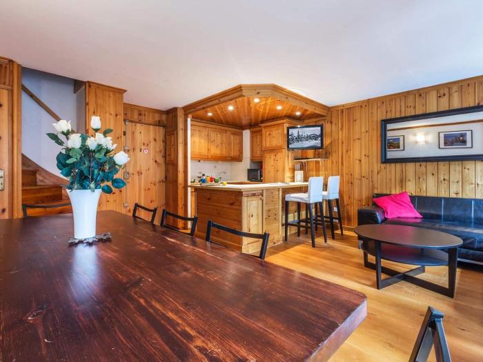 Appartement ski aux pieds avec parking couvert à Val dIsère - FR-1-862-2