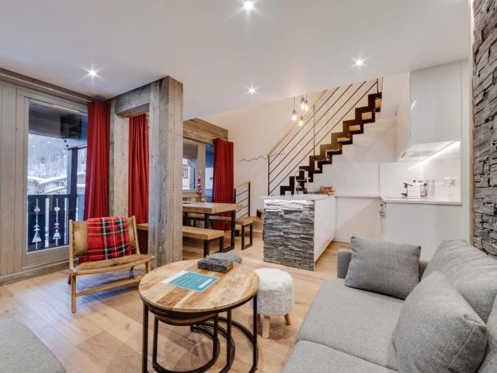 Duplex rénové avec balcon à Val dIsère, parking inclu - FR-1-862-24