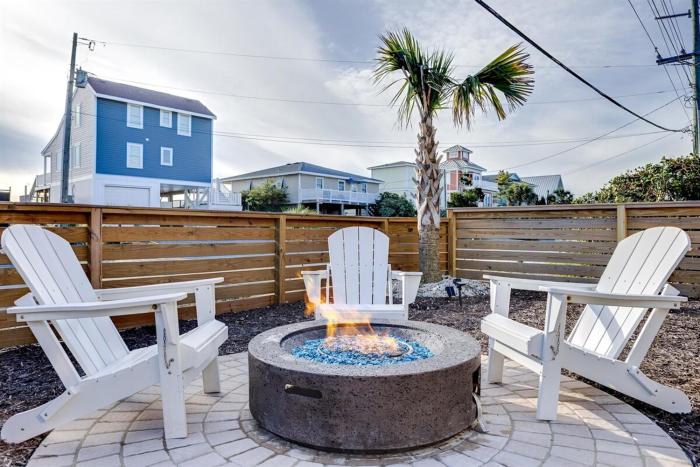 Paws and Relax- Pet-Friendly Coastal Retreat!