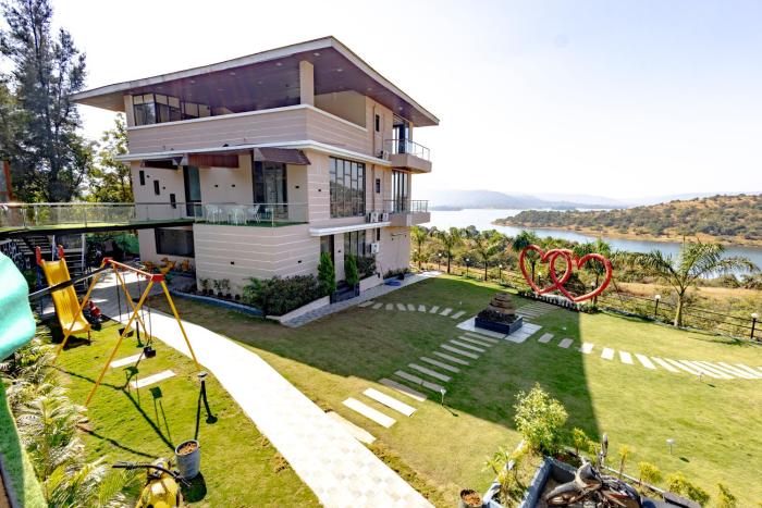 Waterfront Villa 5bhk in Pawna lake Lonavala