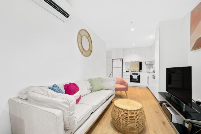 Walk to Crown Urban Residence 2B2B Pool&Gym