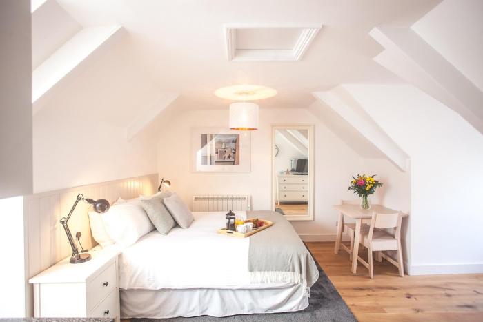 The Attic, Tre-Pol-Pen