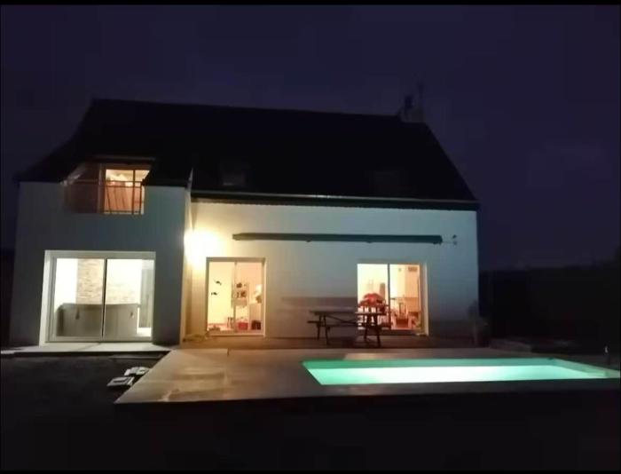 Villa bord de mer avec piscine couverte, jacuzzi