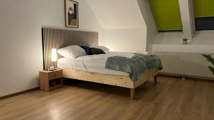 Lovely 3BR Apartment with Balcony near Rennweg station