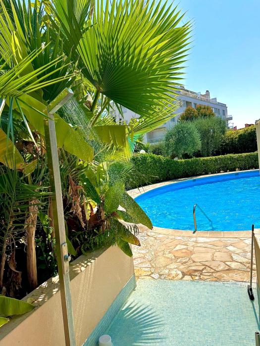 Superbe appartement Climatisé avec Piscine, Terrasse et Parking Privé - Proche Promenade des Anglais