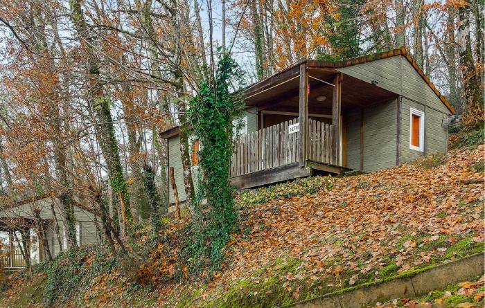 2 Bedroom Nice Home In Altillac