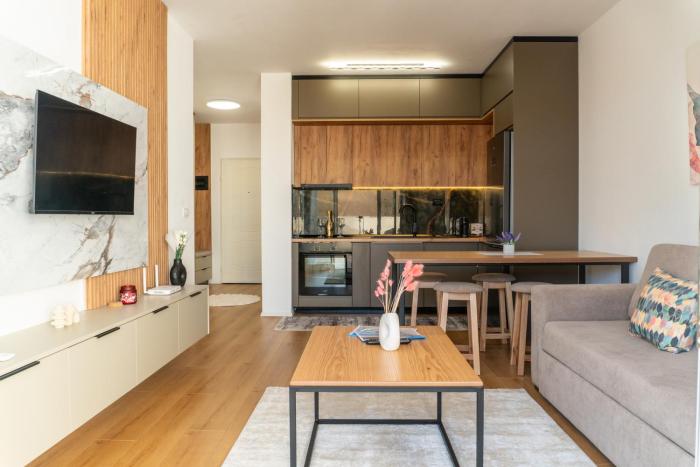 Modern Apartment in a Quiet Area near Center