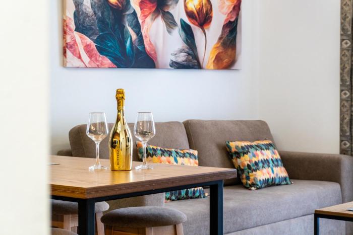 Modern Apartment in a Quiet Area near Center