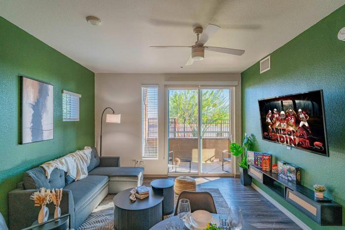 Walk To Stadium with Modern PoolGymParkingWD