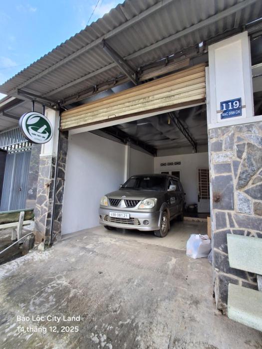 Lương Y Trần Thúy Liên