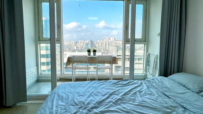 Seonleung studio apartment