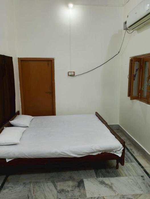 Topper villas Luxry near kashvishwnath Dham