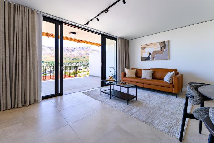 Luxury 2 Bedroom apartment with Amazing Views