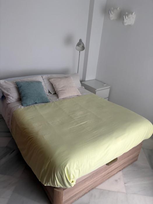 Habitación individual o doble en Triana