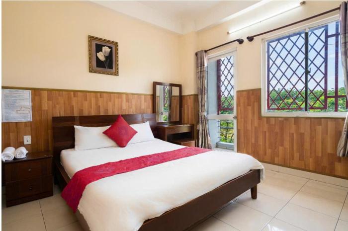 Hotel Nam Phương Hoàng Hậu Quận 7