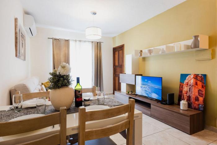 Cozy Seaside Apartment in Ghadira Bay 2 Bedrooms