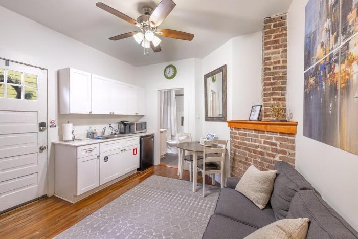 Big Easy Bungalow - Walk to the Canal Streetcar