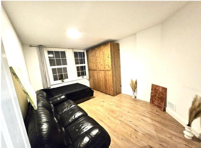 Cntrl Ldn zone 1 victoria riverside