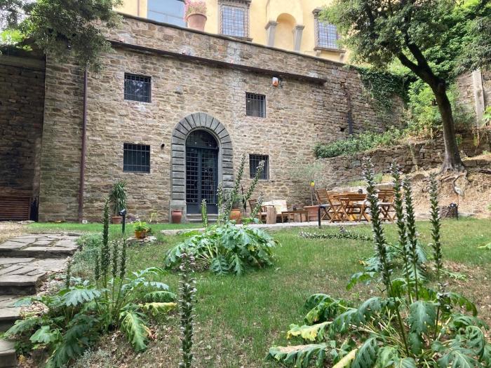 Historic loft overlooking the hills of Florence