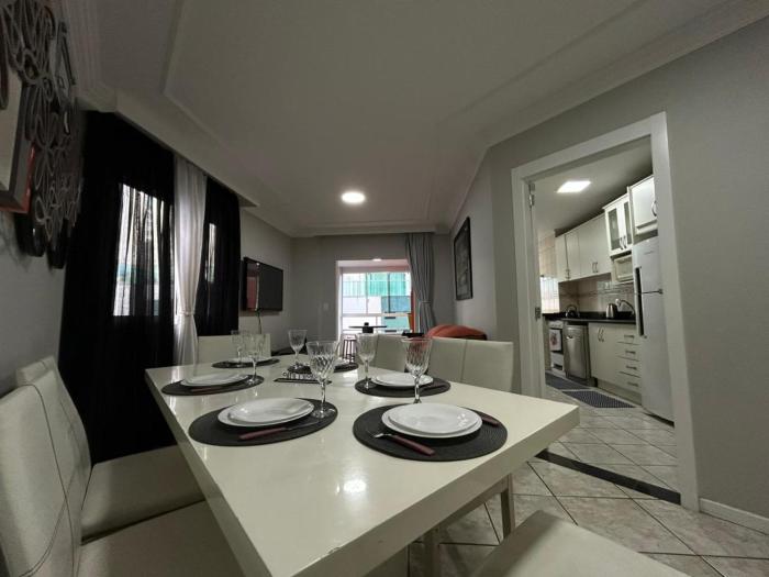 Apartamento a 60m da praia com ar-condicionado