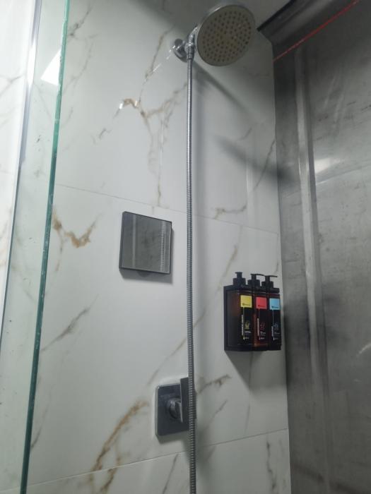 Casa Container a 15min da praia, próximo a Br-280 e br-101