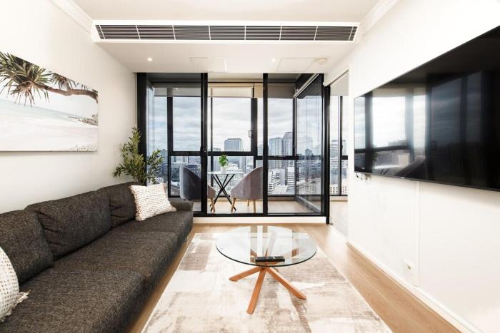 Skyline Outlook - Free Parking, Pool & Gym