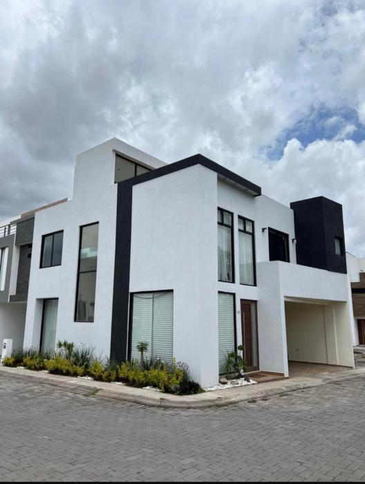 Hermosa residencia en San Pedro Cholula